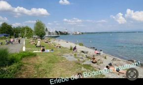 Ferienwohnung am Bodensee- zentrale Lage, free parking and wifi, 109 m2, privater Garten, 7 Gäste, 2x Kingsize Boxspringbett, familienfreundlich